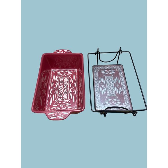 Temptations by Tara Red Carved Old World Poinsettia 3 Piece 1.5 Quart Baking Dis - Picture 4 of 5